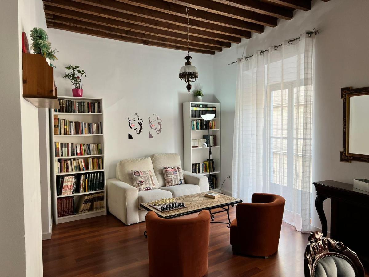 Gran Apartamento Centro Historico Málaga Esterno foto